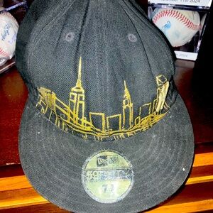 New York Yankees New Era 59FIFTY NYC Skyline gold ball cap fitted hat size 7 5/8